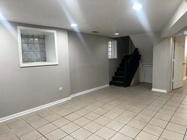 Photo - 7719 S Essex Ave Unit B