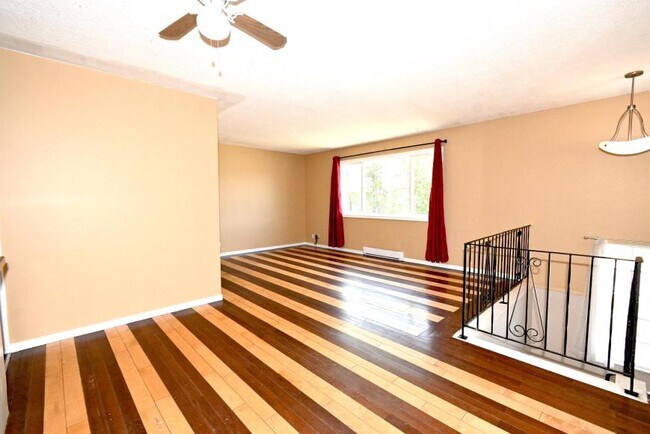 Photo - 3 bedroom in Prince George BC V2L 2A4