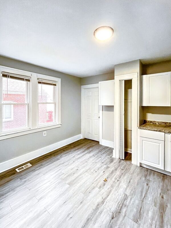 Photo - 5511 Somerset Ave