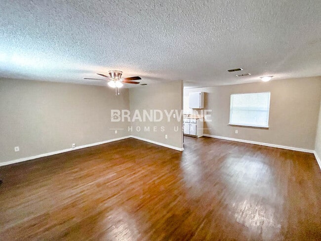 Photo - 5937 Camaro Dr W