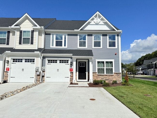 Building Photo - Coastal Luxury Living in River Run – Minut... Rental