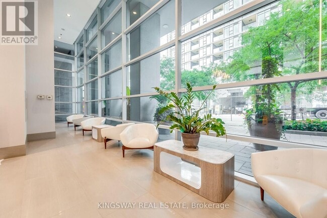 81 Navy Wharf Ct Unit 3511