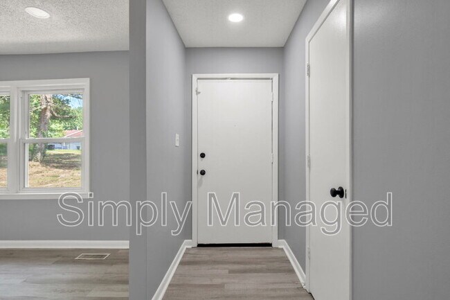 Photo - 808 Darlington Dr