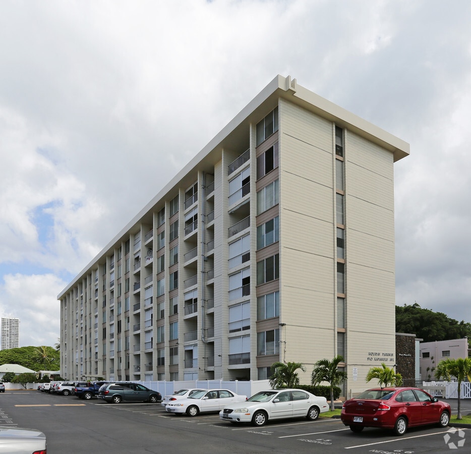 Photo - Holiday Parkway Apartments