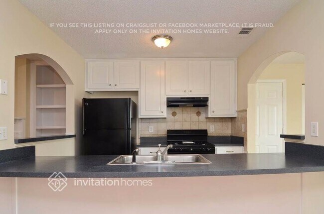 Photo - 3004 Meadow Glen Pass