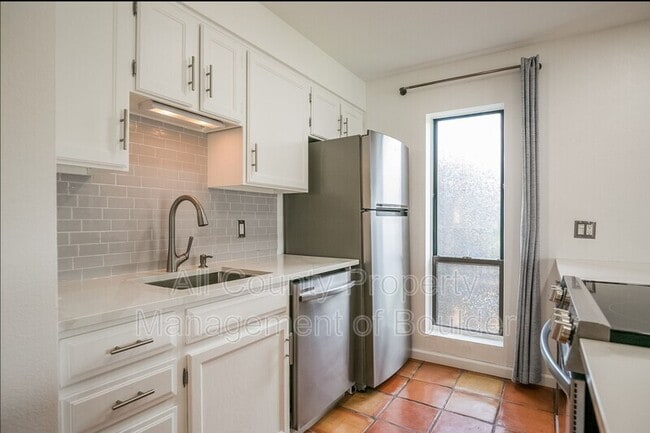 Photo - 2800 Kalmia Ave Unidad A319