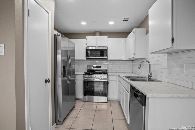Photo - 5281 Meadow Rise St