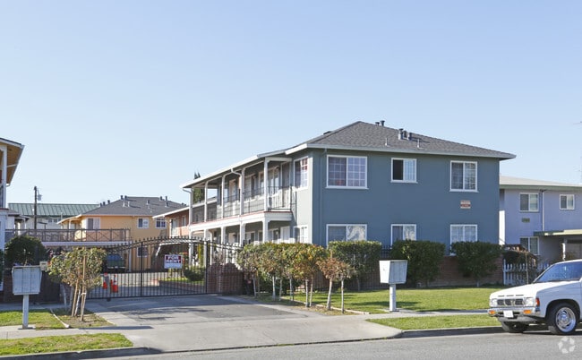 Photo - Hester Apartments