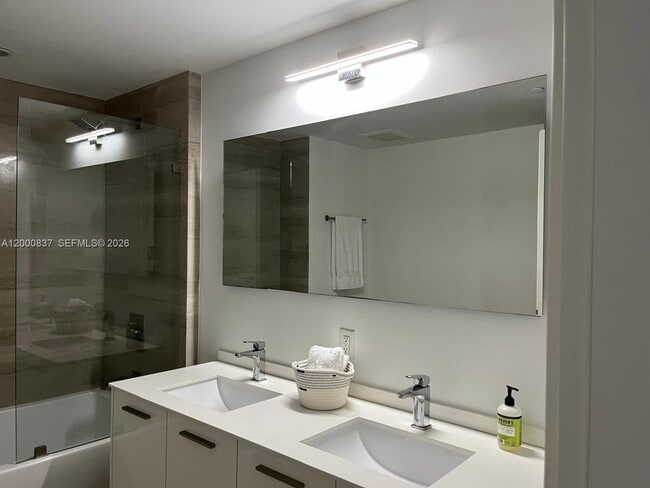 Photo - 1300 Brickell Bay Dr Unit 2307
