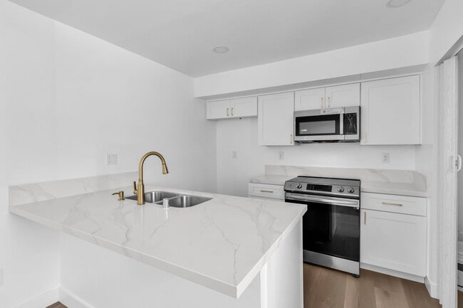 Photo - 3531 Rainbow Ln Unit 3531