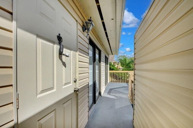 Photo - 614 Executive Center Dr Unit 205