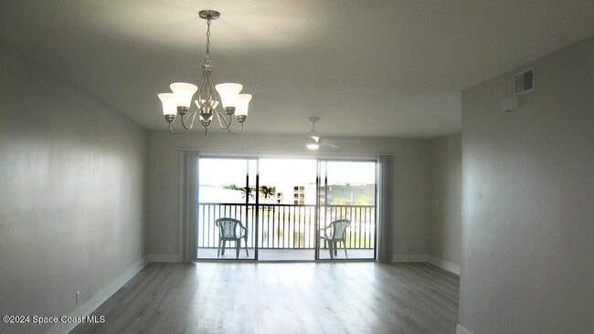 Photo - 3873 S Banana River Blvd Unidad 503