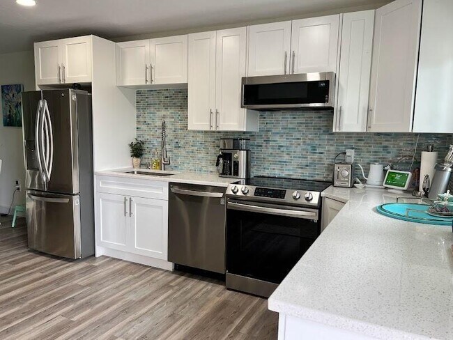 Photo - 323 Leeward Ln Unidad 204