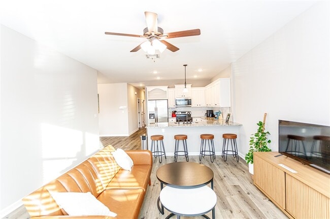 Photo - 2931 Niccoline Wy Townhome