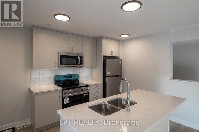 Photo - 401 Glenroy Gilbert Dr