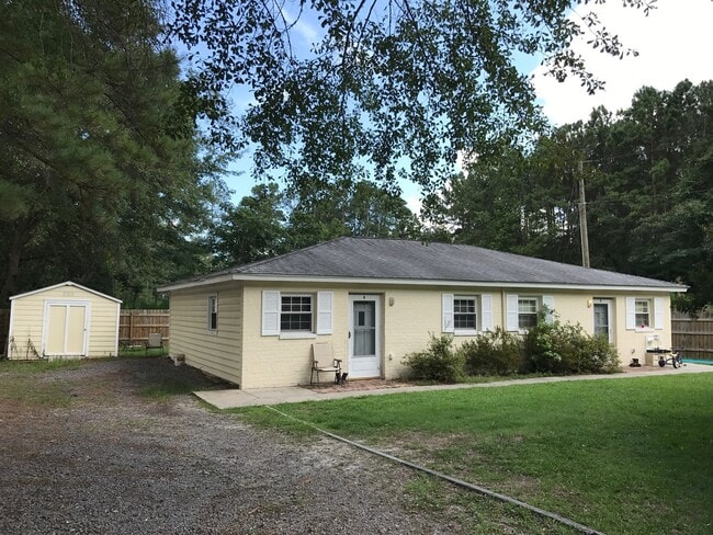 Duplex In The Heart Of Summerville! - Duplex In The Heart Of Summerville! House