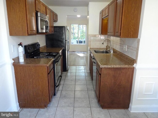 Photo - 2829 Cambridge Dr