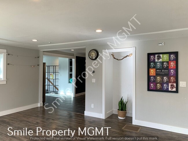 Photo - Spacious 4 bedrooms Home in SE Portland