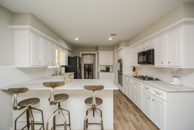 114 Springs Edge Dr
