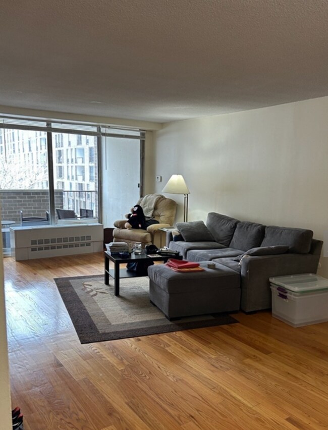 Building Photo - 77 Pond Ave Unit 407