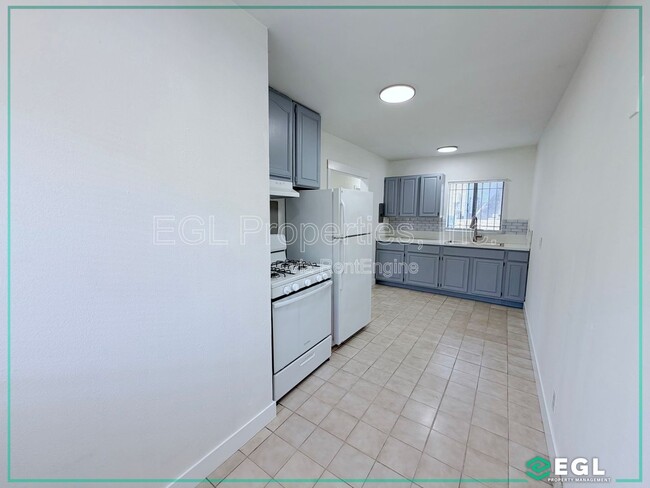 Photo - 2822 12th Ave