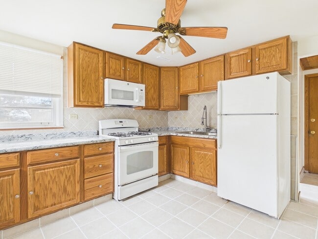 Photo - 755 Dulles Rd