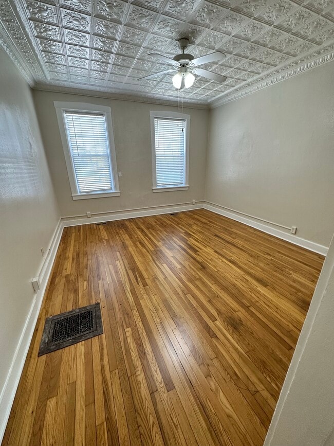 Photo - 1635 White St Unidad 1