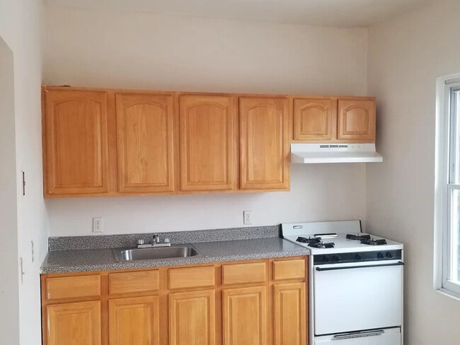 Photo - 182 Ferry St Unit 3B