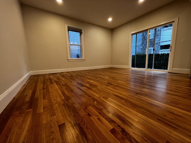 Photo - 172 N St Unit 1