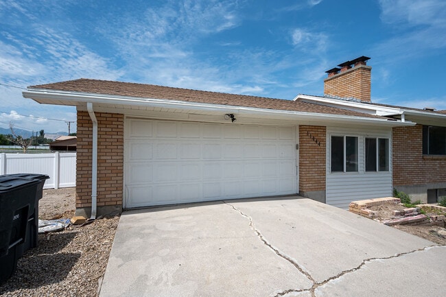 Photo - 11044 S Temple Dr
