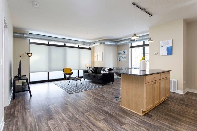 Photo - Minneapolis Grand Apartments