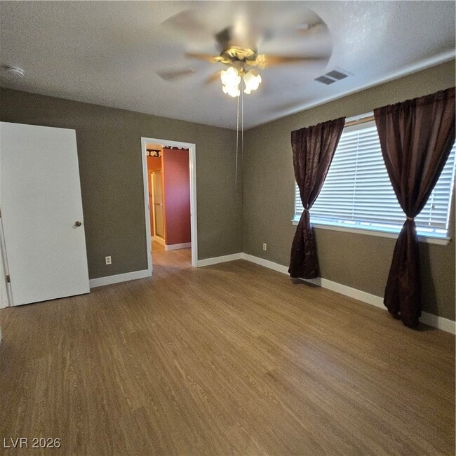 Building Photo - 630 E Simkins Rd