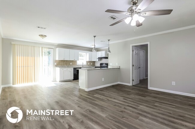 Photo - 374 Scott Blvd