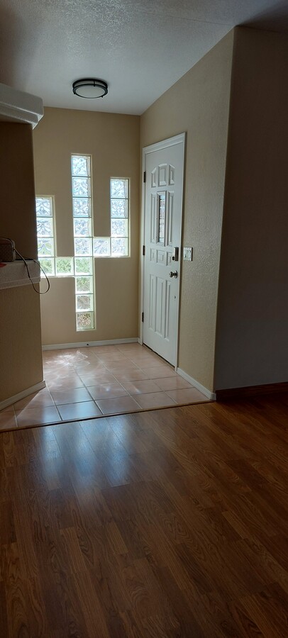 Photo - 3135 Daytona Ave