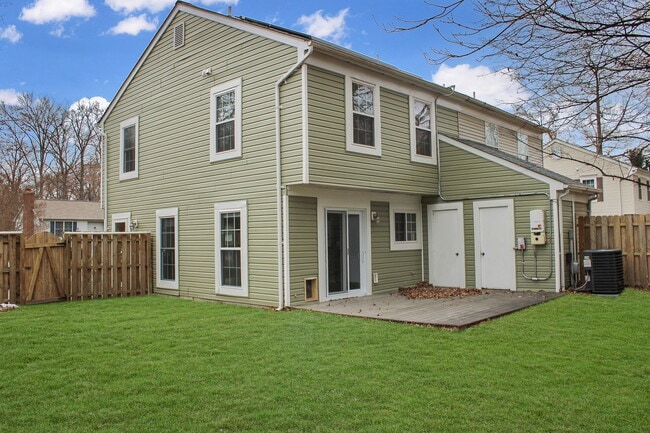 Building Photo - 104 Jennifer Dr
