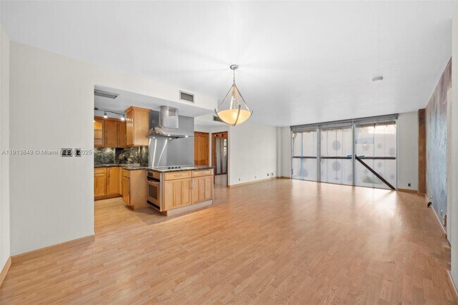 Building Photo - 3301 NE 5th Ave Unit 720