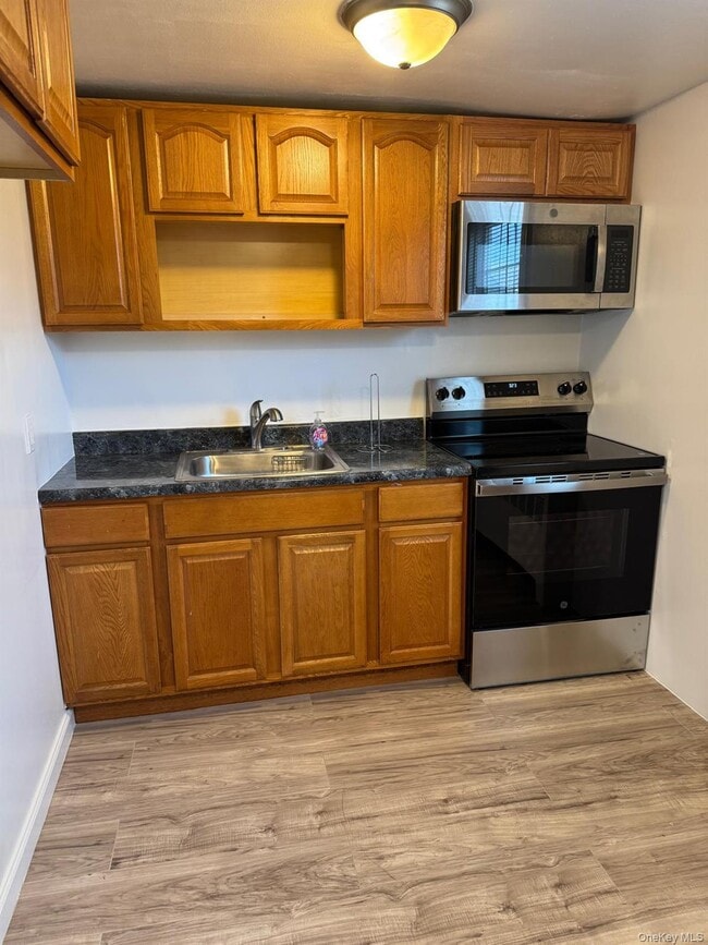 Photo - 1174 Russell St Unit Second Floor