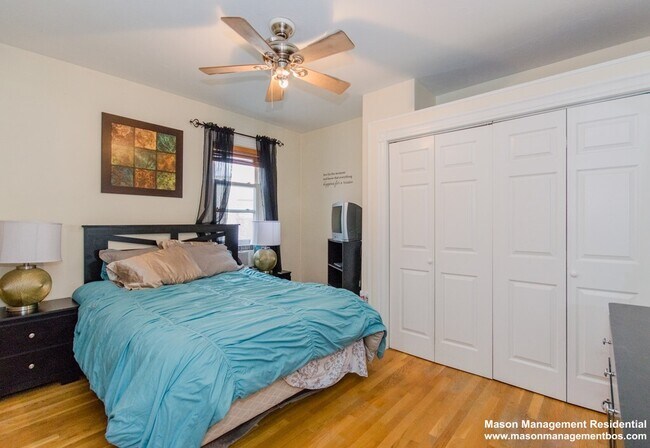 Photo - 126 Minden St