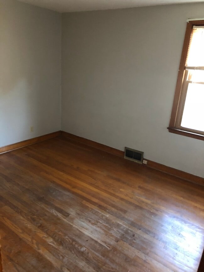 Photo - 1414 Marquette Ave Unit 2 upper