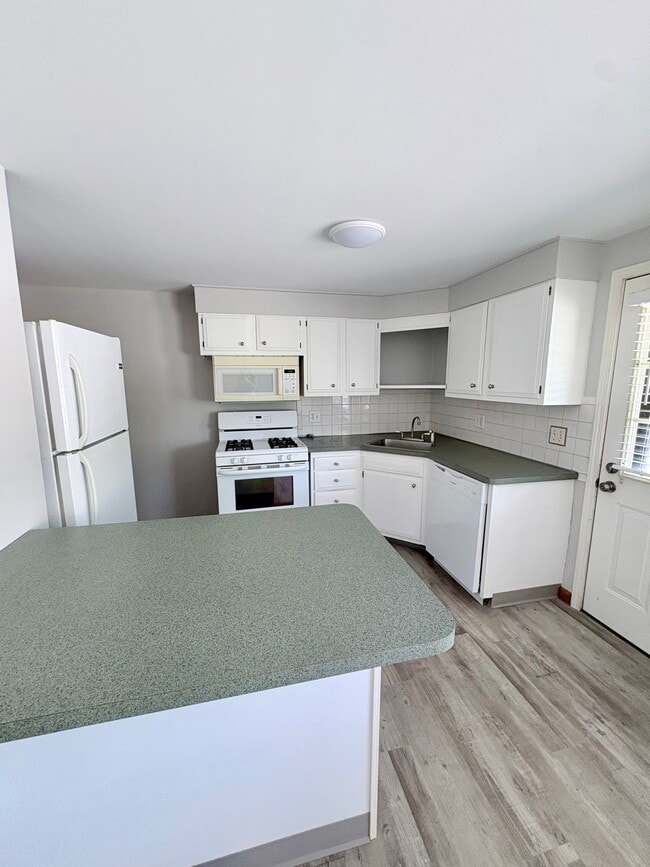 Photo - 231 Greenmeadow Dr