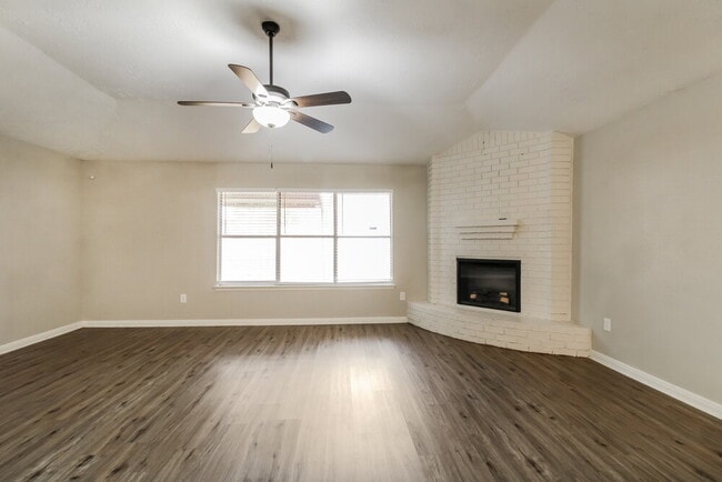 Photo - 1331 Goswell Ln