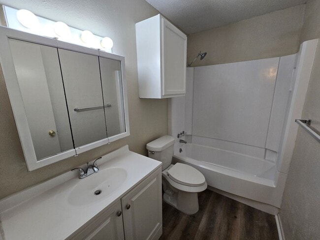 Photo - 4200 Boyett St Unit 1