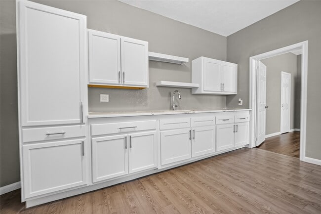 Photo - 3010 Garrow St