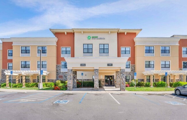 Furnished Studio-Santa Rosa - North