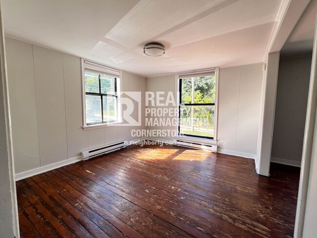 Photo - 2423 Parkview Ave Unit B