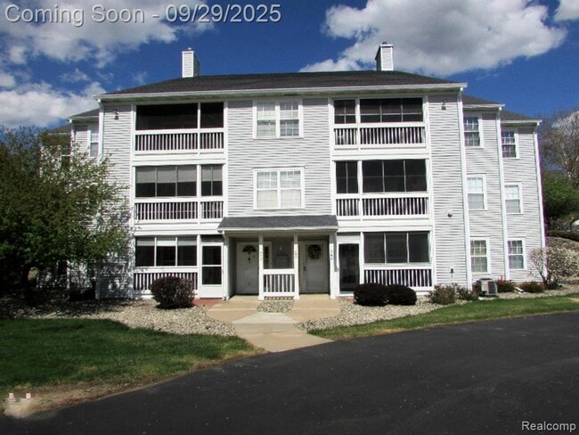 Building Photo - 350 Butler Ct Rental