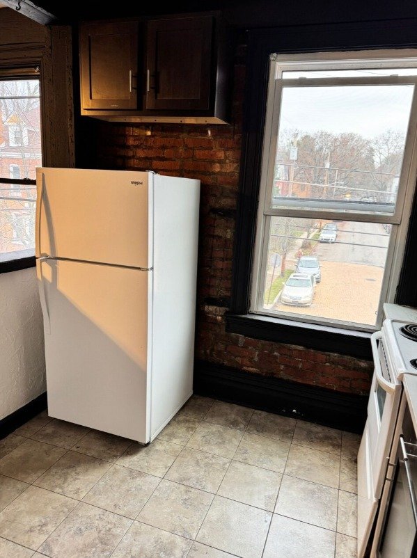 Photo - 303 Peebles St Unit 303 Peebles St 2 - (2/1)