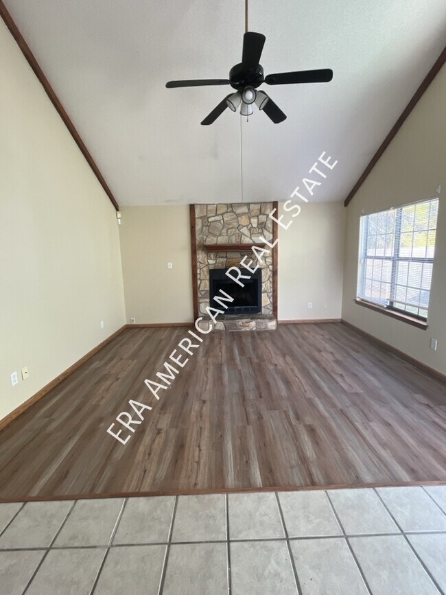 Photo - 2132 Wilderness Path