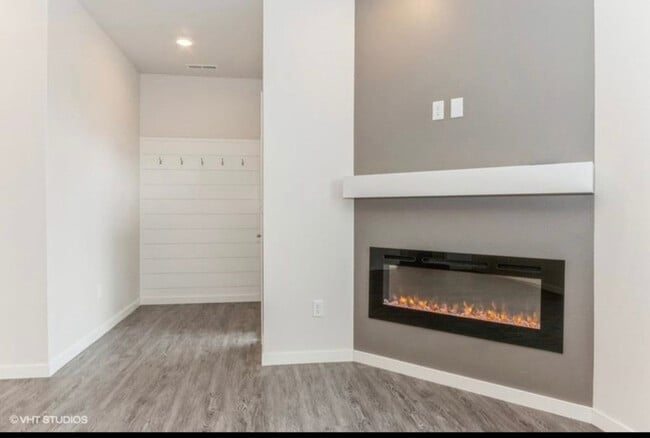 Photo - 2242 Denison Ave