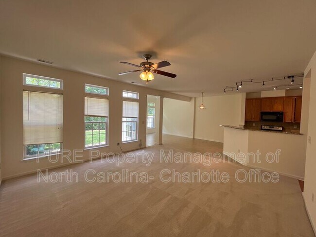 Photo - 11618 Eastwind Dr Casa Adosada